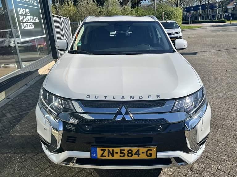 Occasion Mitsubishi Outlander P-HEV 2019 Licht wit parelmoer SUV