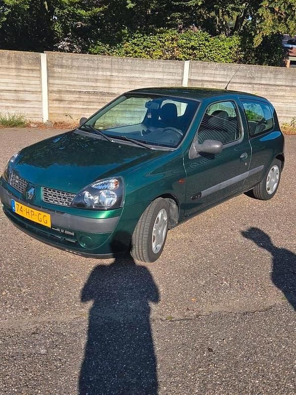 Gebruikt 2001 Renault Clio II | € 1.575 (Eerlijke prijs) - Afbeelding 1/1