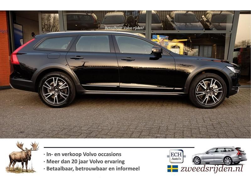 Occasion Volvo V90 CC Pro 236 PK (173 kW) 2017 Zwart (metallic) Stationwagen
