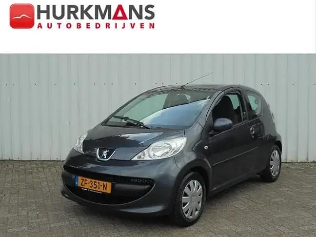 Grijs Gebruikt 2006 Peugeot 107 Hatchback | € 3.789 (Iets duurder) - Afbeelding 1/4