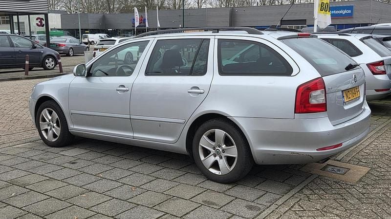 Occasion Skoda Octavia Business Line 2017 Grijs Stationwagen