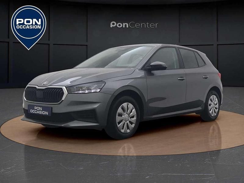 Grijs Gebruikt 2023 Skoda Fabia Ambition Hatchback | € 18.850 (Eerlijke prijs) - Afbeelding 1/3