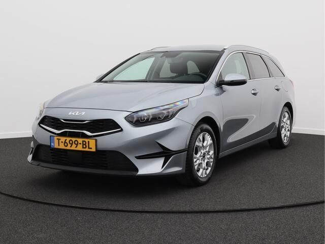 Grijs Gebruikt 2023 Kia Ceed Sportswagon Stationwagen | € 20.950 (Eerlijke prijs) - Afbeelding 1/4