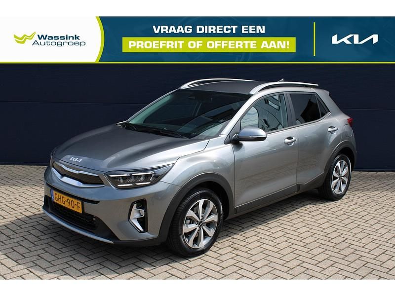 Grijs Gebruikt 2024 Kia Stonic SUV | € 22.900 (Eerlijke prijs) - Afbeelding 1/4