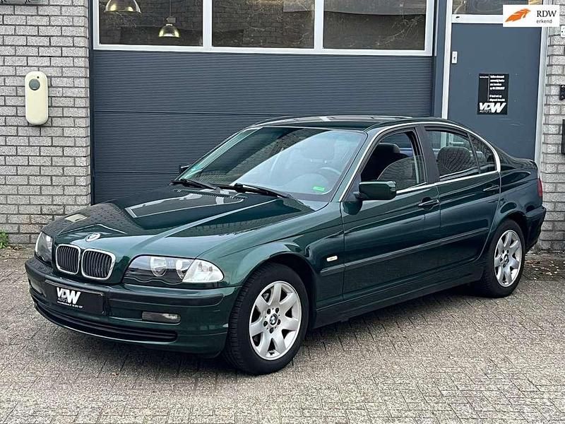 Groen Gebruikt 1999 BMW 323 Executive Sedan | € 3.950 - Afbeelding 1/4