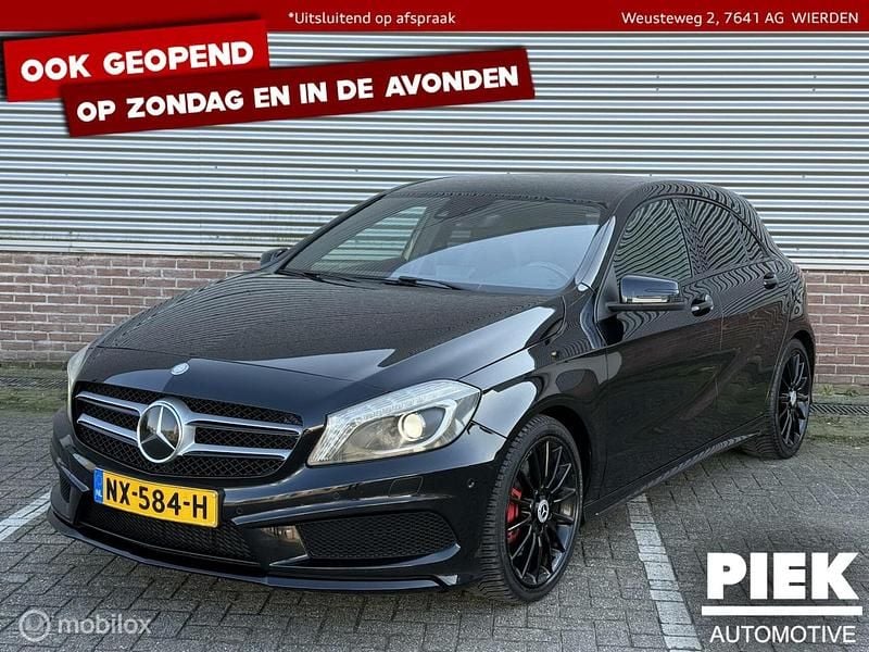 Zwart Gebruikt 2012 Mercedes A250 Ambition Hatchback | € 9.999 (Goede deal) - Afbeelding 1/3