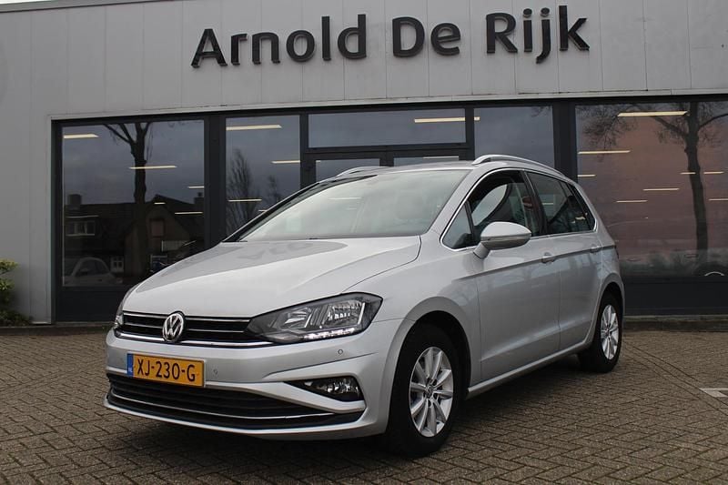 Grijs Occasion 2019 VW Golf Sportsvan Highline MPV | € 17.950 (Iets duurder) - Afbeelding 1/4