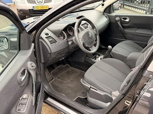 Occasion Renault Mégane II Expression 113 PK (83 kW) 2003 Zwart (metallic) Hatchback