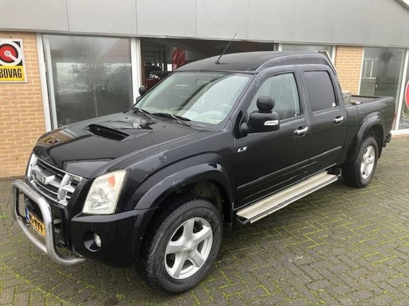Zwart (metallic) Gebruikt 2008 Isuzu D-Max Pickup | € 8.750 - Afbeelding 1/4