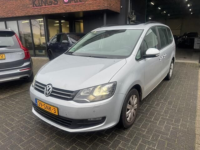 Grijs Gebruikt 2011 VW Sharan MPV | € 6.995 (Goede deal) - Afbeelding 1/4