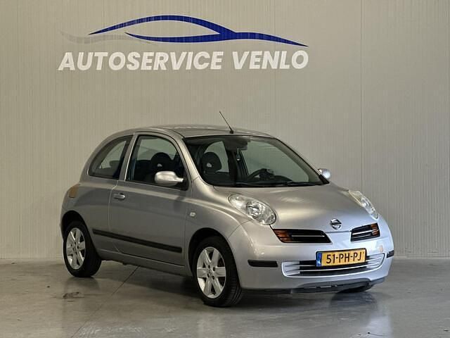 Grijs Gebruikt 2004 Nissan Micra Tekna Hatchback | € 950 (Eerlijke prijs) - Afbeelding 1/4