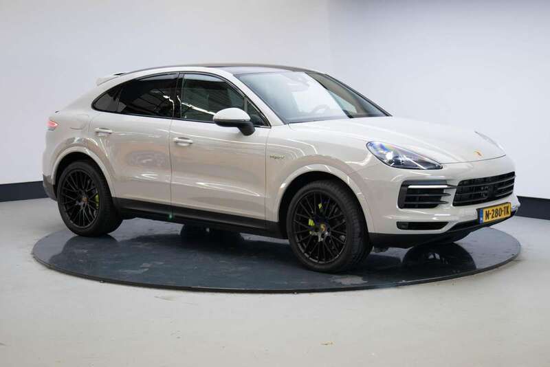 Grijs Gebruikt 2021 Porsche Cayenne SUV | € 74.950 (Eerlijke prijs) - Afbeelding 1/4