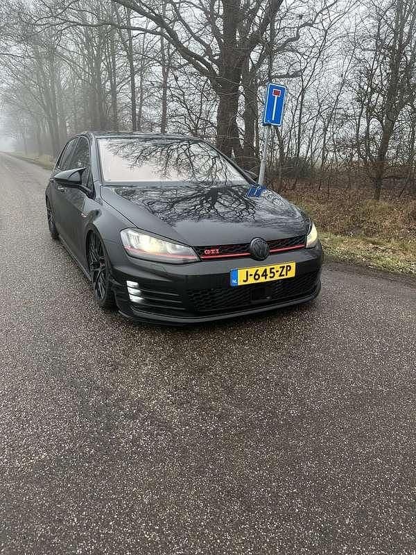 Occasion VW Golf VII GTI 420 PK (308 kW) 2015 Zwart Hatchback