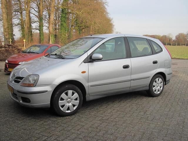 Occasion Nissan Almera Tino 114 PK (83 kW) 2003 Grijs MPV