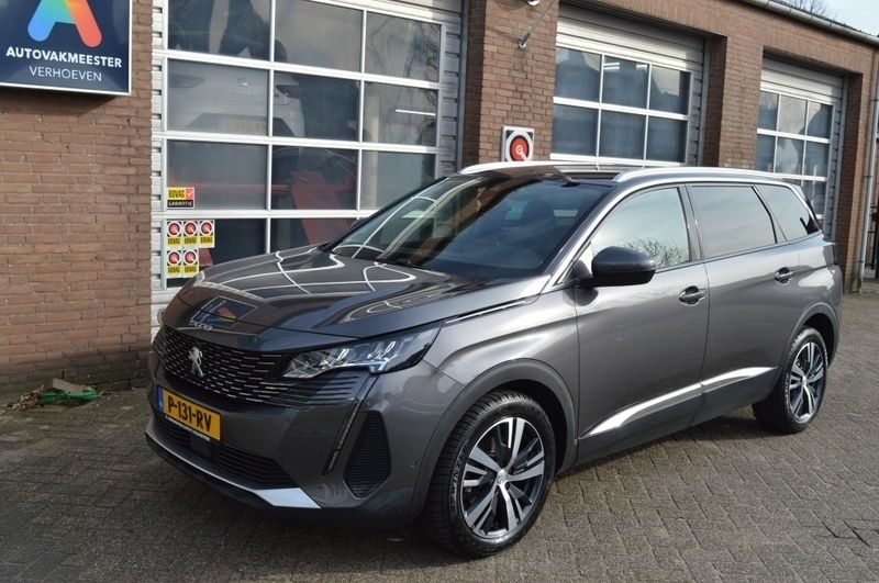 Grijs Gebruikt 2022 Peugeot 5008 Allure MPV | € 24.450 (Eerlijke prijs) - Afbeelding 1/4