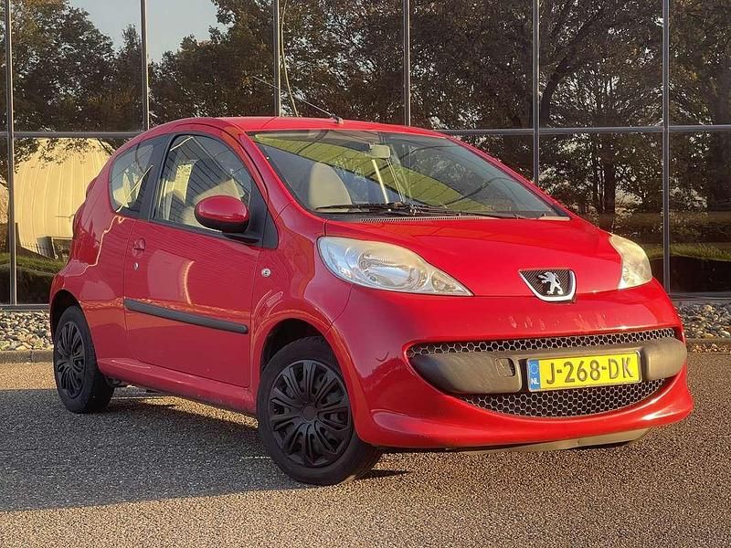 Rood Gebruikt 2007 Peugeot 107 Hatchback | € 1.495 (Goede deal) - Afbeelding 1/4