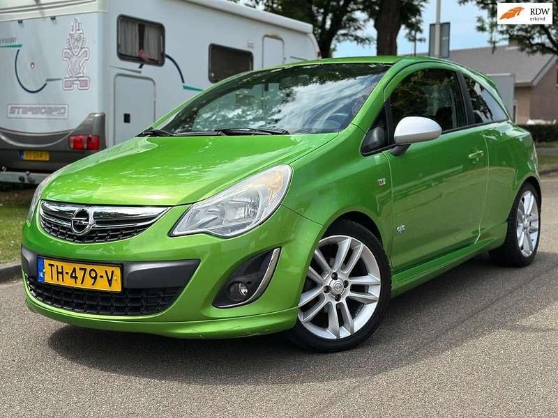 Groen Occasion 2012 Opel Corsa OPC Hatchback | € 4.499 (Eerlijke prijs) - Afbeelding 1/4