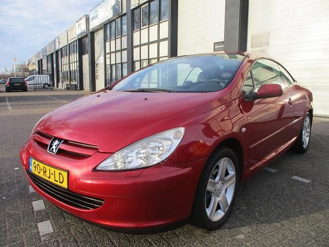 Occasion Peugeot 307 CC 140 PK (102 kW) 2005 Rood (metallic) Cabriolet