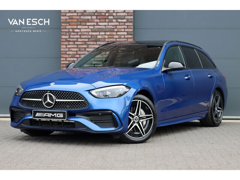 Blauw Gebruikt 2023 Mercedes E300 AMG line Stationwagen | € 52.500 (Iets duurder) - Afbeelding 1/4