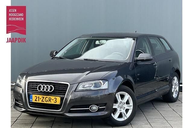Occasion Audi A3 Sportback Attraction 105 PK (77 kW) 2012 Grijs Hatchback