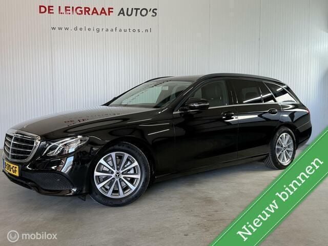 Zwart Gebruikt 2020 Mercedes 200 Business Stationwagen | € 28.900 (Super prijs) - Afbeelding 1/4