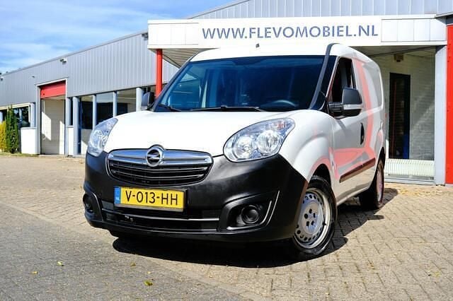 Wit Gebruikt 2017 Opel Combo Edition MPV | € 5.750 (Eerlijke prijs) - Afbeelding 1/4