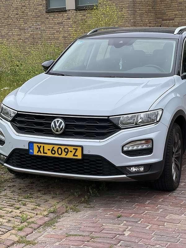 Wit Gebruikt 2019 VW T-Roc Style SUV | € 19.000 (Eerlijke prijs) - Afbeelding 1/4