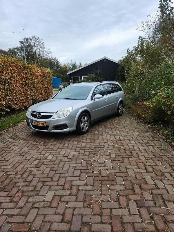 Occasion 2007 Opel Vectra Stationwagen | € 1.450 (Iets duurder) - Afbeelding 1/4