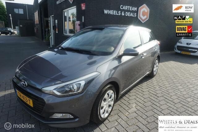 Grijs Gebruikt 2018 Hyundai i20 Comfort Hatchback | € 10.495 (Eerlijke prijs) - Afbeelding 1/4
