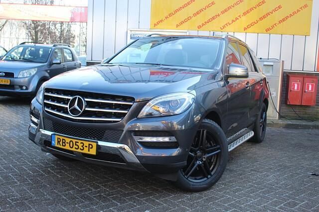 Grijs Gebruikt 2012 Mercedes 350 MPV | € 22.950 - Afbeelding 1/4