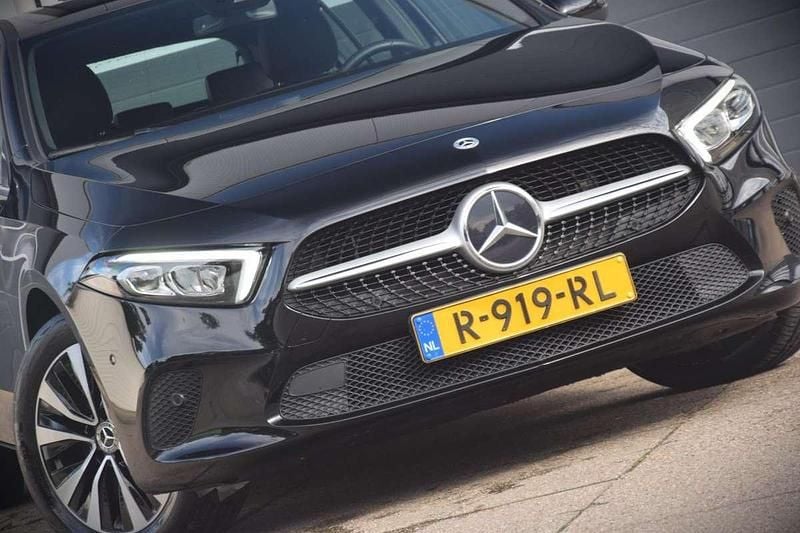 Occasion Mercedes A250 Business 160 PK (117 kW) 2022 Zwart, metallic lak Hatchback