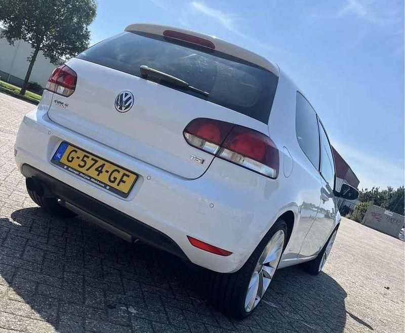 Wit Gebruikt 2009 VW Golf VI Comfortline Hatchback | € 1.999 (Super prijs) - Afbeelding 1/4