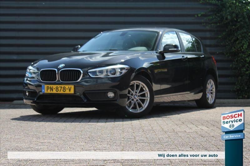 Zwart Gebruikt 2017 BMW 118 Basis Hatchback | € 18.845 (Eerlijke prijs) - Afbeelding 1/4