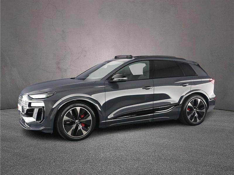 Grijs Gebruikt 2024 Audi SQ6 e-tron S-Line SUV | € 96.900 - Afbeelding 1/4