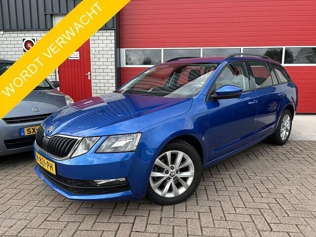 Blauw Gebruikt 2020 Skoda Octavia Business Line Stationwagen | € 13.888 (Goede deal) - Afbeelding 1/4