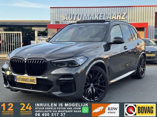 Grijs (metallic) Occasion 2021 BMW X5 Executive SUV | € 61.740 (Duur) - Afbeelding 1/4