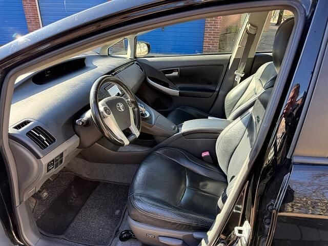 Occasion Toyota Prius Comfort 99 PK (72 kW) 2011 Zwart (metallic) Hatchback