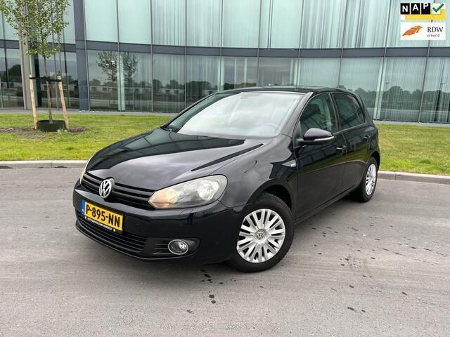 Zwart Gebruikt 2012 VW Golf VII Highline Hatchback | € 3.995 (Goede deal) - Afbeelding 1/4