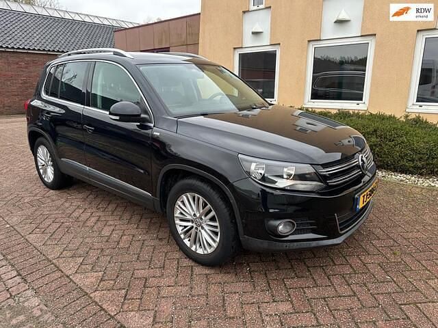 Zwart Gebruikt 2014 VW Tiguan R-line Edition SUV | € 10.950 (Goede deal) - Afbeelding 1/4