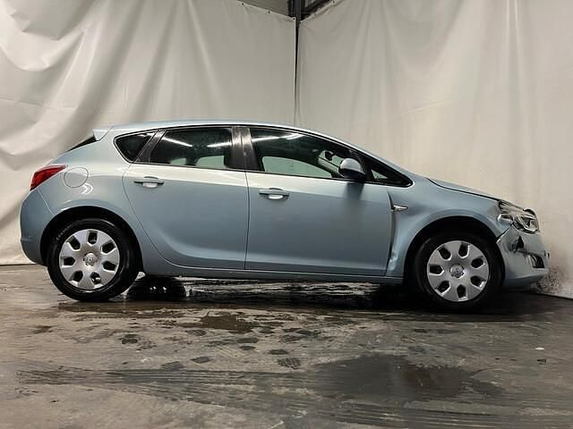 Occasion Opel Astra Edition 116 PK (85 kW) 2010 Blauw Hatchback