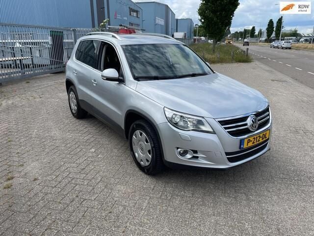 Grijs Gebruikt 2008 VW Tiguan Trendline SUV | € 5.750 (Eerlijke prijs) - Afbeelding 1/4