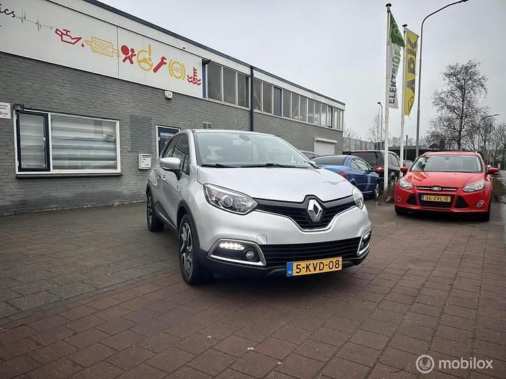 Grijs Occasion 2013 Renault Captur Dynamique SUV | € 5.450 (Eerlijke prijs) - Afbeelding 1/4