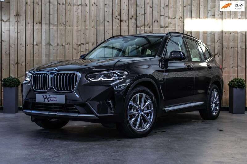 Grijs, metallic lak Gebruikt 2021 BMW X3 SUV | € 38.500 (Super prijs) - Afbeelding 1/4