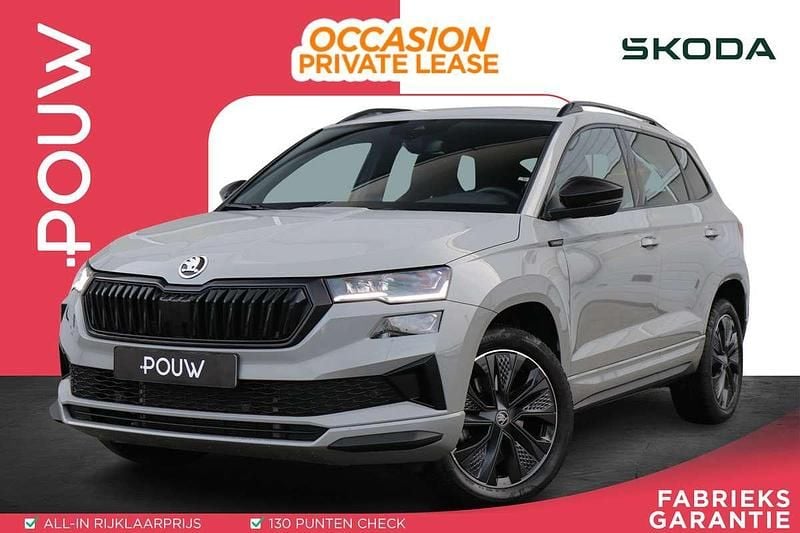 Grijs Occasion 2025 Skoda Karoq SportLine SUV | € 39.750 (Eerlijke prijs) - Afbeelding 1/3