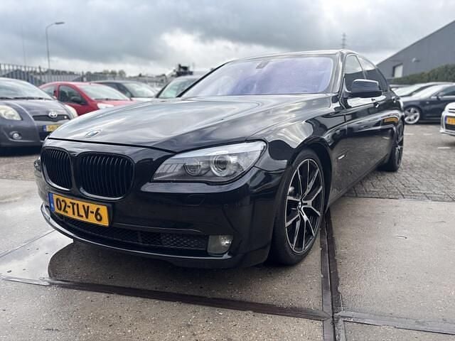 Zwart Gebruikt 2008 BMW 740 Sedan | € 9.950 - Afbeelding 1/4