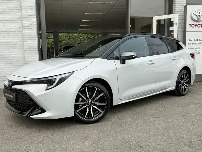 Grijs Nieuw 2025 Toyota Corolla Sport Hatchback | € 46.995 (Eerlijke prijs) - Afbeelding 1/4