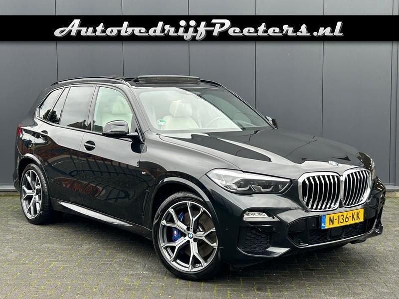 Zwart Occasion 2021 BMW X5 M Sport SUV | € 54.950 (Super prijs) - Afbeelding 1/4