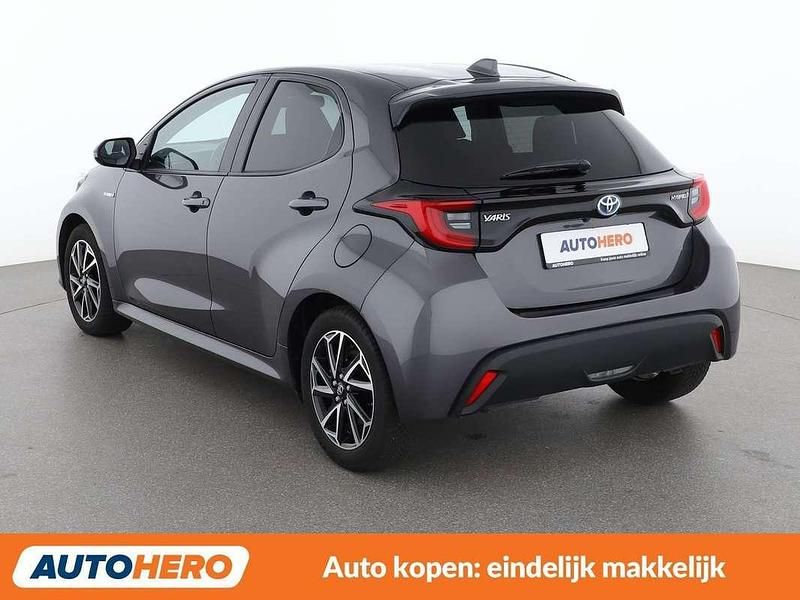 Occasion Toyota Yaris Hybrid Design 116 PK (85 kW) 2021 Grijs Hatchback