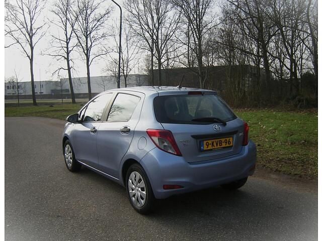Occasion Toyota Yaris Comfort 69 PK (50 kW) 2012 Blauw (metallic) Hatchback