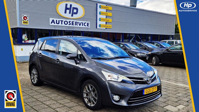 Grijs Gebruikt 2015 Toyota Verso Business Edition MPV | € 13.500 - Afbeelding 1/4